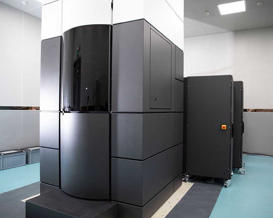 核磁共振波谱仪_副本